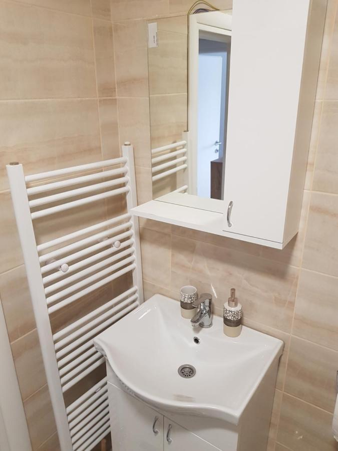 S&D Apartman Lukavica ภายนอก รูปภาพ