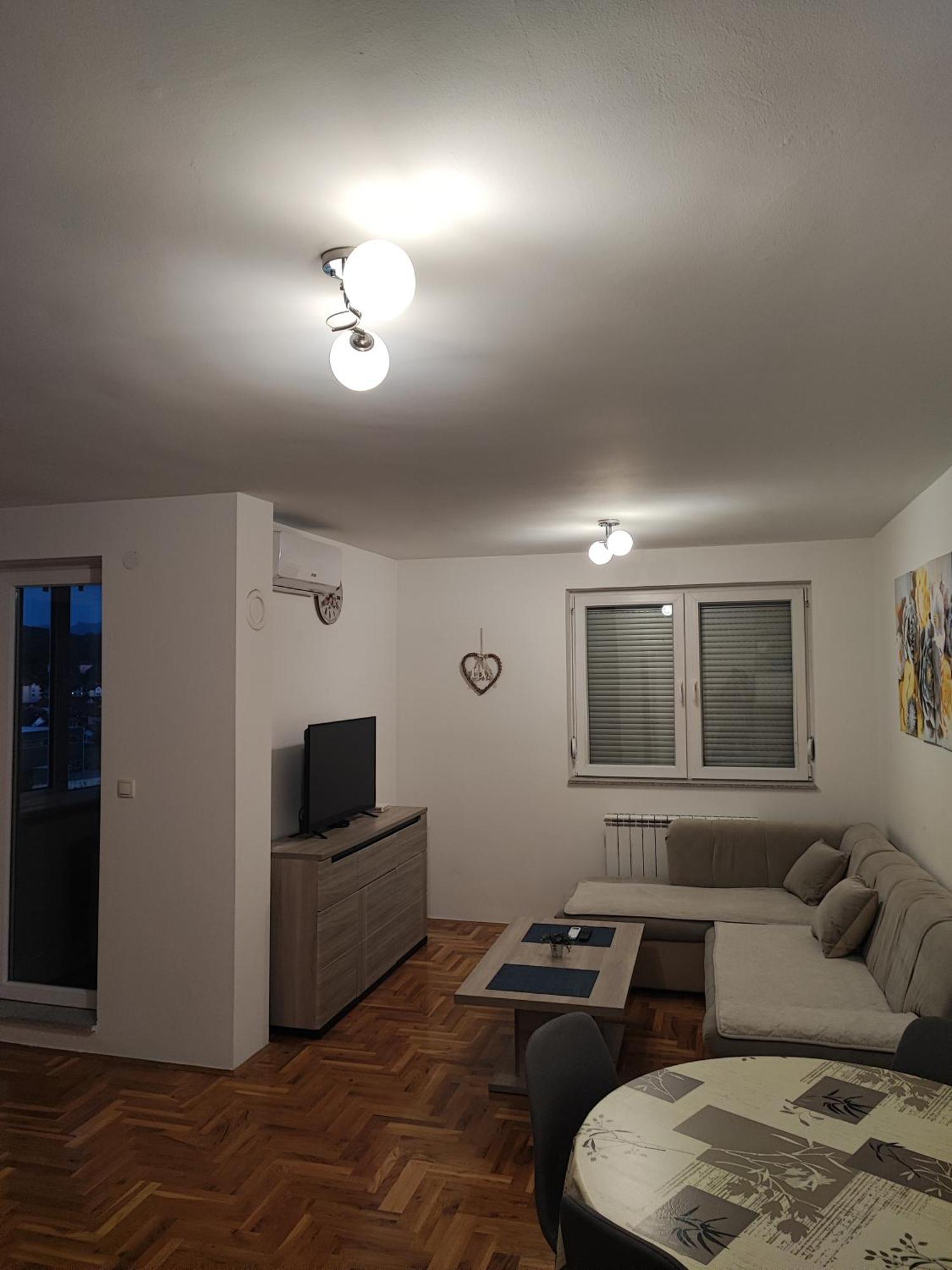 S&D Apartman Lukavica ภายนอก รูปภาพ